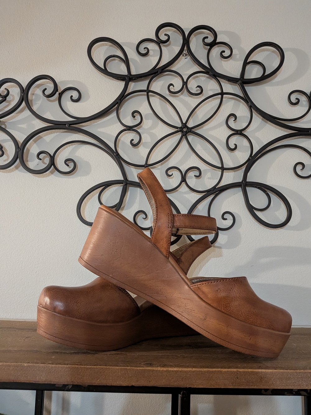 Women’s Brown Leather Platform Clogs NWOT